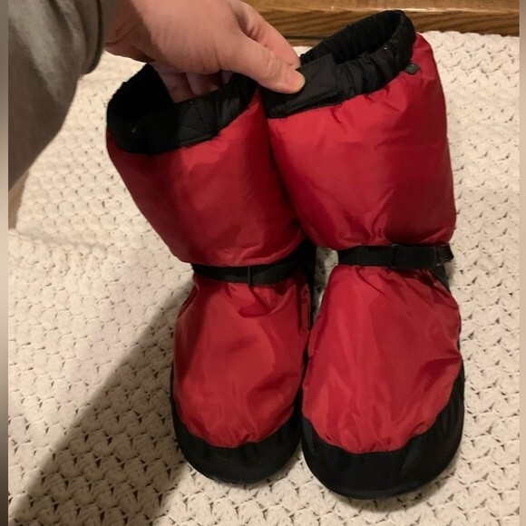 Bloch adjustable dancer shoe protector. Worn for one season. Burgundy and black - Picture 6 of 8
